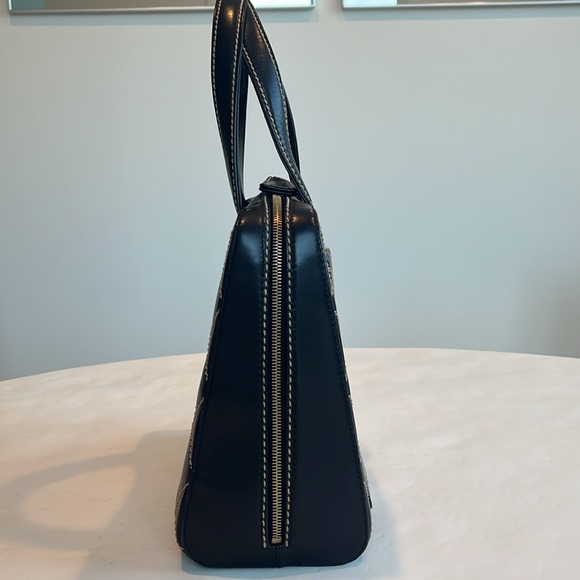 Chanel Black Leather Cream Wild Stitch Handbag - Picture 12 of 17